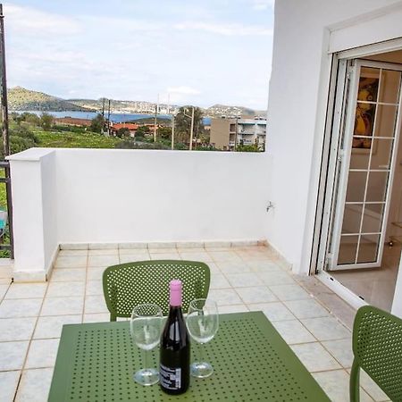 דירות Seafront Central Apt In Lavrio מראה חיצוני תמונה