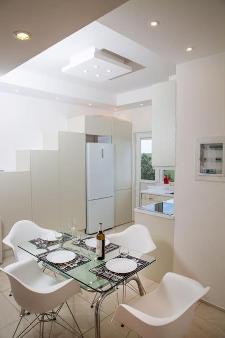 דירות Seafront Central Apt In Lavrio מראה חיצוני תמונה
