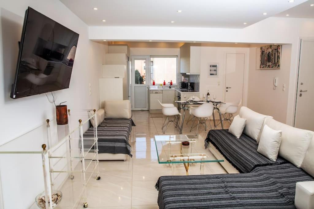 דירות Seafront Central Apt In Lavrio מראה חיצוני תמונה