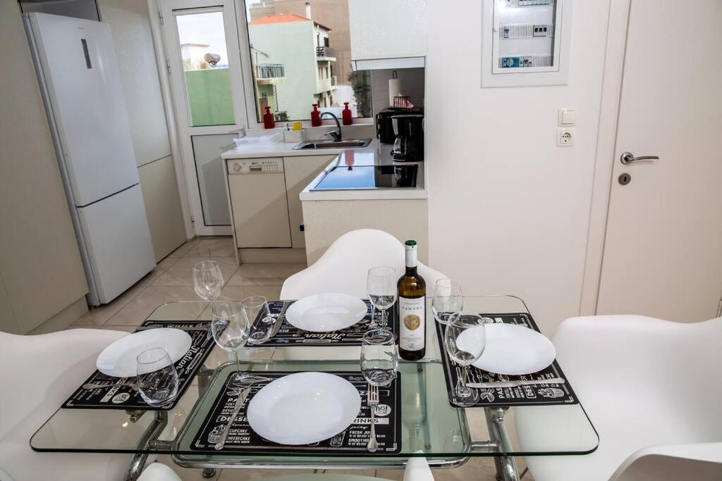 דירות Seafront Central Apt In Lavrio מראה חיצוני תמונה
